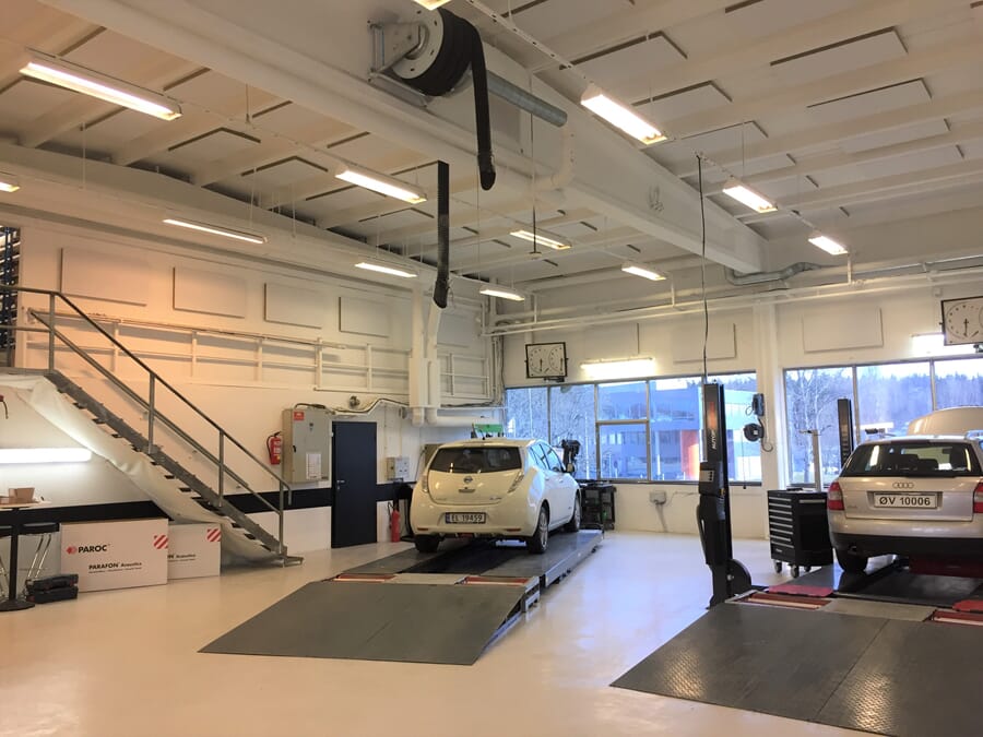Støydemping i bilverksted